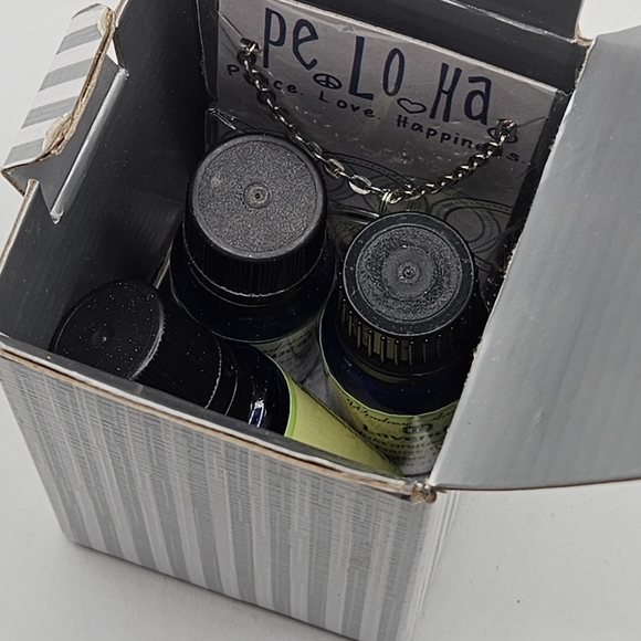 New Essential Oil Diffusing Necklace with eucalyptus,  lavender, and peppermint - Picture 8 of 9